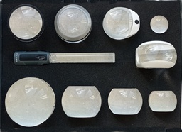 [PRL2024.09] MagDisplay Tablett mit hellem Boden und aufrechter Haltung